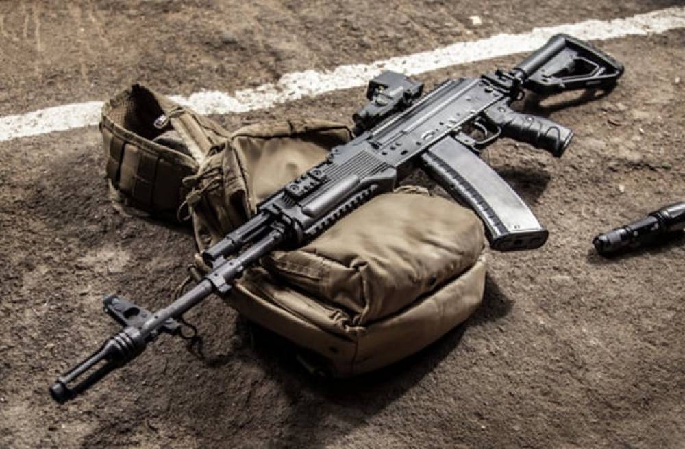 Զինծառայողը ինքնաձիգից մահացու վիրավորում է պատճառել դիրքի ավագին, ապա նույն զենքից կրակել իր կզակին. ՔԿ