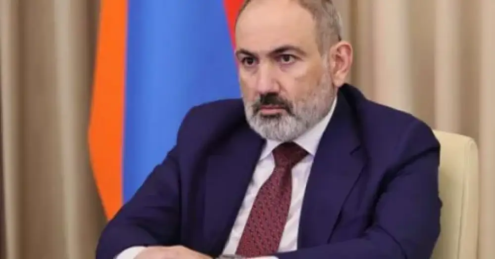 Փաշինյանի ուղղությամբ խնձոր նետելու մեջ մեղադրվողը չի ընդունում, որ արարքը «խուլիգանություն» է