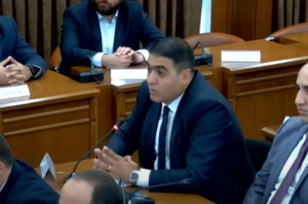 Աղբահանության հիմնարկում վարորդների կարիք ունենք․ Կատվալյան