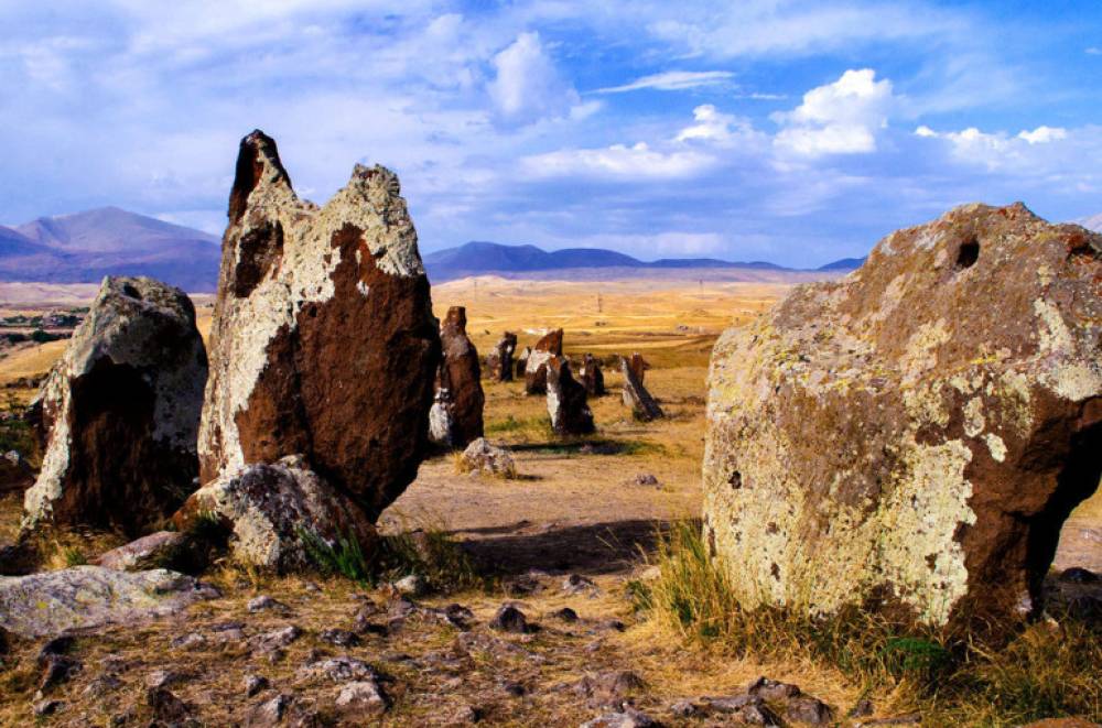 Բաքուն «Զորաց քարեր»-ը ներկայացնում է որպես «Ադրբեջանի պատմական տարածքում գտնվող հուշարձան»