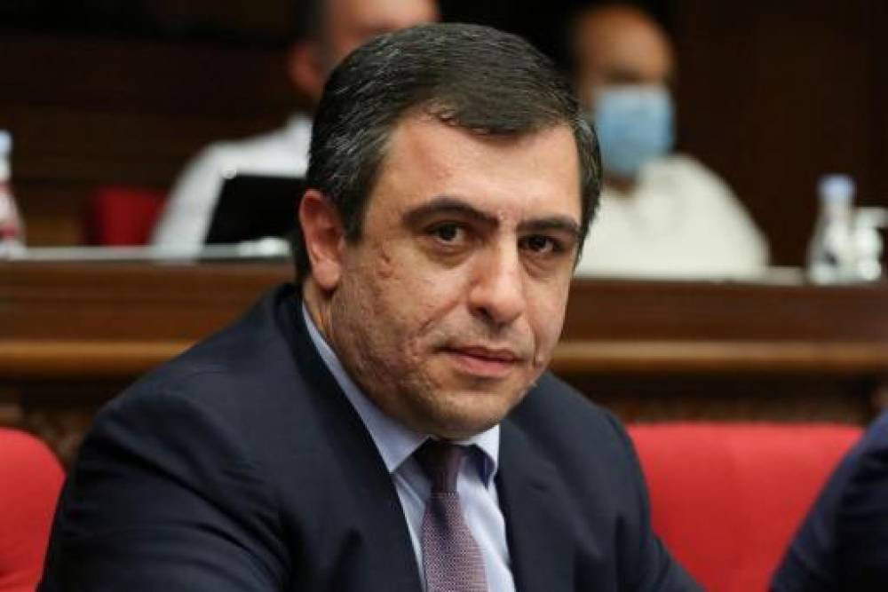 Փաշինյանի խորհրդականը պնդում է, թե Բաքվի պահանջով Սահմանադրություն չենք փոխելու