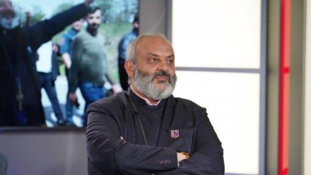 Պատմական աղետի ճիրաններում ենք, ելքը պետք է գտնենք ինքներս՝ վերակազմակերպելով մեր ուժերը․ Սրբազան