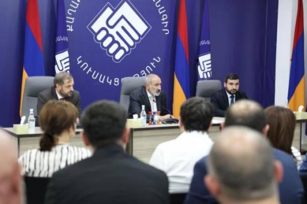 Փաշինյանը ՔՊ նիստ է գումարել, Սանոսյանը՝ զեկույց ներկայացրել