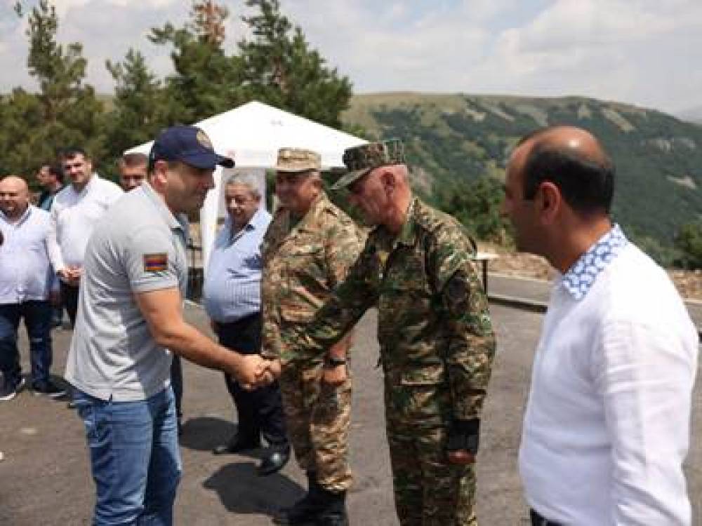 Ալեն Սիմոնյանը Ջերմուկում ծանոթացել է հայ-ադրբեջանական սահմանին տիրող իրավիճակին