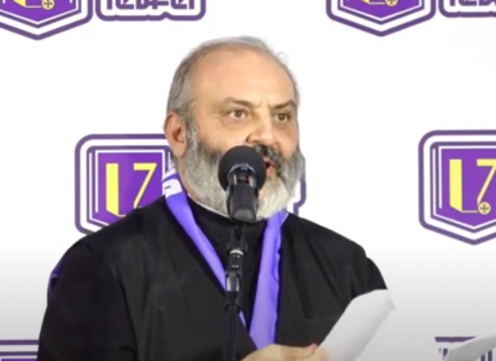 Բոլոր օպերներն ու գործակալները լա՞վ են. մի հատ լավ լուր ունեմ բոլորիդ. Սրբ шզան