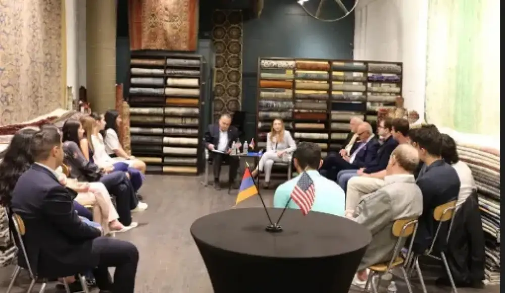 Լիլիթ Մակունցը Չիկագոյում հայ երիտասարդներին է ներկայացրել ՀՀ պետական քաղաքականությունը