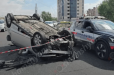 «Բուսաբանական այգու» մոտ «Nissan Versa»-ն բախվել է կամրջի պաշտպանիչ բետոնե պատնեշներին և շրջվել