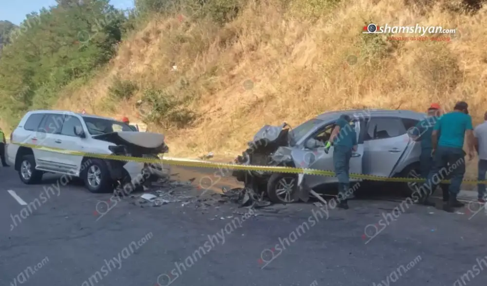 Դիլիջանում բախվել են «Toyota Land Cruiser»-ն ու «Hyundai X35»-ը. 10 վիրավորից 4-ը երեխաներ են