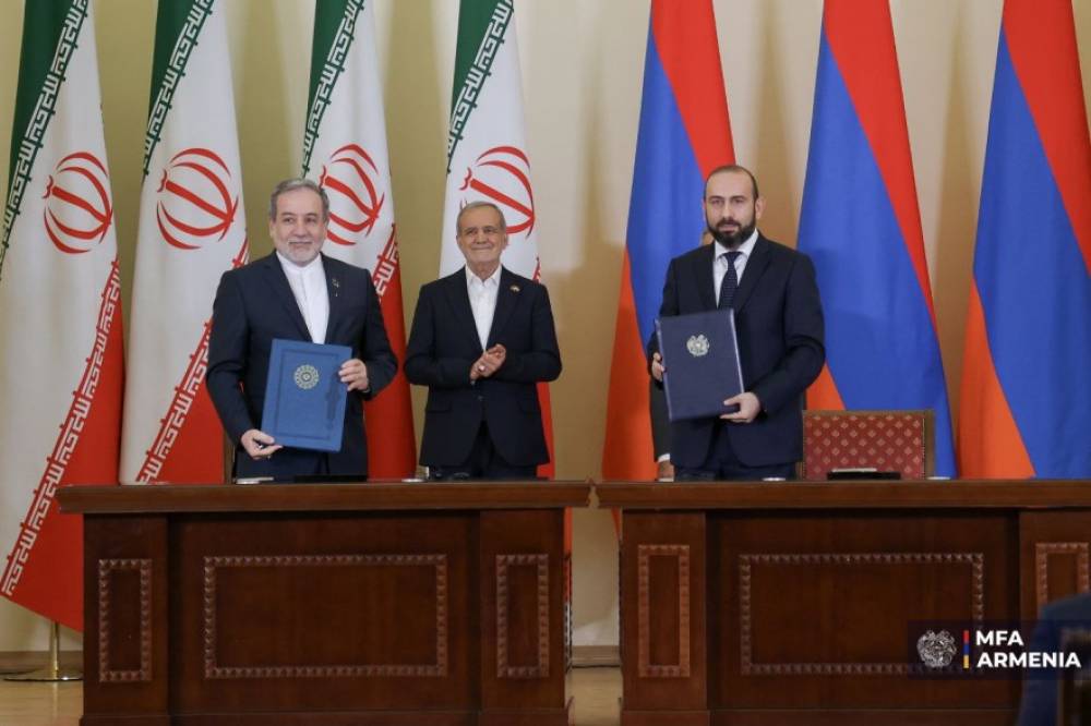 Արարատ Միրզոյանը և Իրանի ԱԳ նախարարը հուշագիր են ստորագրել