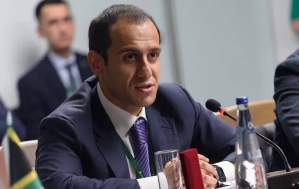 Իշխանությունների հակաեկեղեցական արշավն անթույլատրելի համարող Սպարտակյանին ազատել են Եկատերինբուրգում ՀՀ պատվավոր հյուպատոսի պաշտոնից