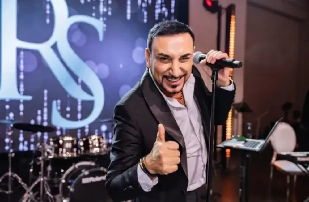 «Զվարթնոց» օդանավակայանում ձերբակալել են հայտնի երգիչ Գրիգերի Եսայանին