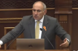 Այսօր քահանաներն աղքատության են մատնված. խեղճ ու կրակ լիքը քահանաներ ուղարկվել են է՜ սարի ծերին գտնվող եկեղեցի, որտեղ ամսվա մեջ 15 հոգի յա գնա, յա չգնա. Փաշինյան