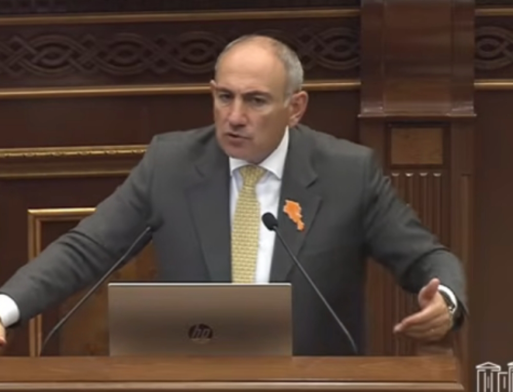 Այսօր քահանաներն աղքատության են մատնված. խեղճ ու կրակ լիքը քահանաներ ուղարկվել են է՜ սարի ծերին գտնվող եկեղեցի, որտեղ ամսվա մեջ 15 հոգի յա գնա, յա չգնա. Փաշինյան