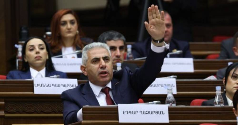 Էդգար Ղազարյանը`ոսկոր ՔՊ-ի կոկորդին․ «Հրապարակ»