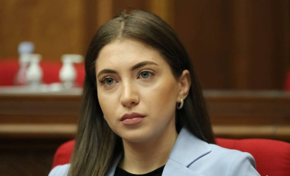 «Հայաստանը Նիկոլը չէ»․ Աննա Մկրտչյան
