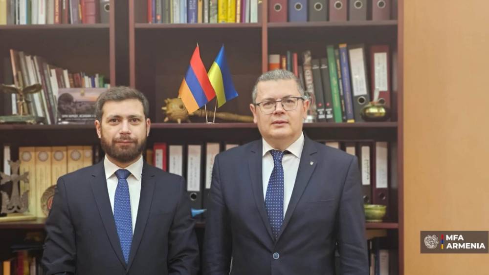 Վահան Կոստանյանը Կիևում Մերեժկոյի հետ քննարկել է Հայաստան-Ուկրաինա համագործակցության օրակարգը