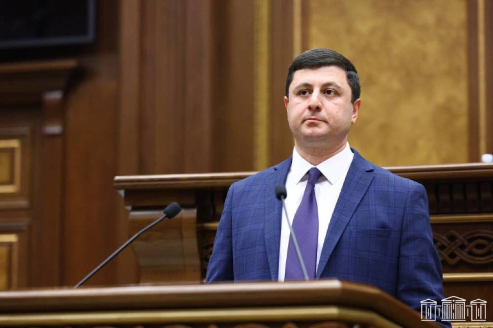 Որ հարցնես՝ կասեն՝ եթե խոսենք, սահմանին խաղաղություն չի լինի, պшտերազմ կuադրենք և այլ հիմարnւթյուններ․ Տիգրան Աբրահամյան