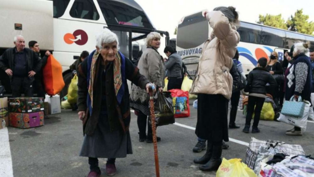 Արդյո՞ք ՀՀ կառավարությունը պլանավորում է արցախցիների լրացուցիչ զանգվածային արտագաղթ Հայաստանից. Բեգլարյան