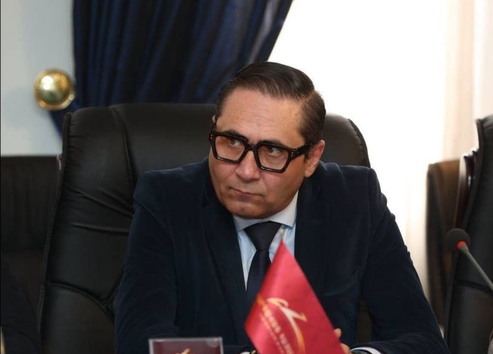 Փաշինյանը կատակում է՝ հաճույքով ծաղրելով այն մարդկանց, ովքեր իրավացիորեն զգուշացնում են «Սթափվե՛ք, մարդիկ, մենք գլորվում ենք դեպի կործանում». Արման Աբովյան