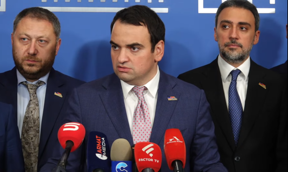 Դելիմիտացիայի արդյունքում Ադրբեջանը պետք է հարյուրավոր հեկտարներ վերադարձնի Պառավաքարում, Գորիսում, Ջերմուկում. Կարապետյան
