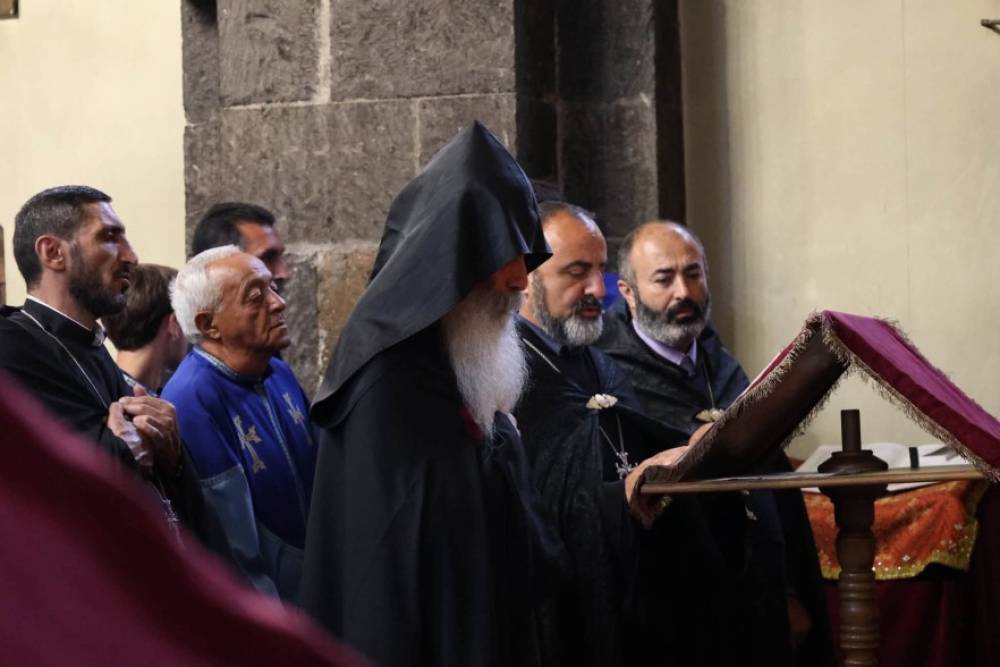 «Դժվար օրեր միշտ էլ եղել են և լինելու են, բայց հավատքի ուժով մենք պետք է առաջ ընթանանք». Արագածոտնի թեմը կրկին միասնական ժամերգության էր մեկտեղվել