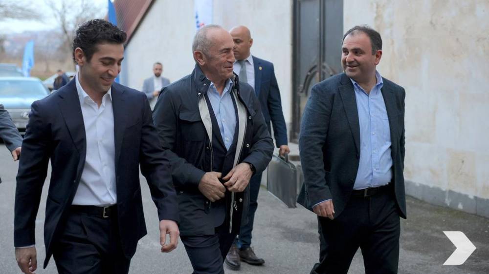 «Ո՛չ Նախագահ Քոչարյանին, ո՛չ նրա ընտանիքին և ո՛չ էլ մեր քաղաքական թիմին հնարավոր չէ ընկճել կամ պարտադրել հաշտվել ստեղծված իրավիճակի հետ». «Հայաստան» դաշինք