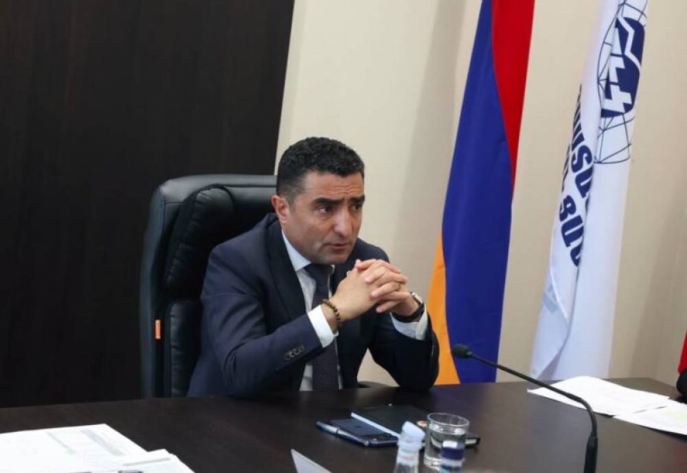 Ռոմանոս Պետրոսյանը հայտարարում է, որ ՀԷՑ-ի տնօրենների խորհրդին տրվել է 260 մլն ՀՀ դրամ աշխատավարձ
