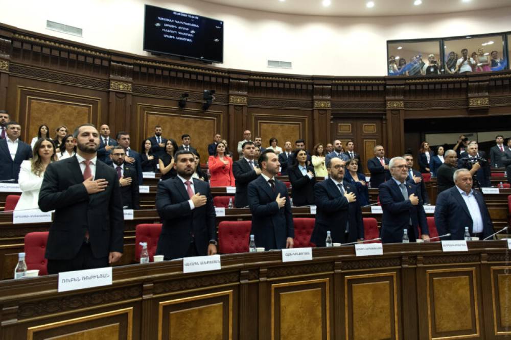 Լավ կաբինետները՝ «լավ մեջք» ունեցողներին. «Հրապարակ»