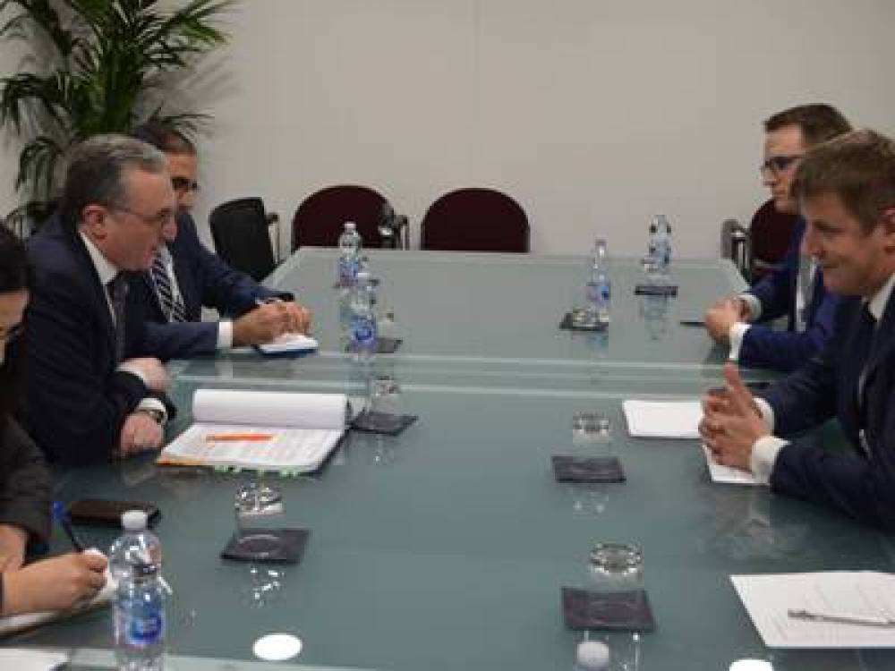 Զոհրաբ Մնացականյանը Չեխիայի ԱԳ նախարարին ներկայացրել է ՀՀ ներքաղաքական վերջին զարգացումները