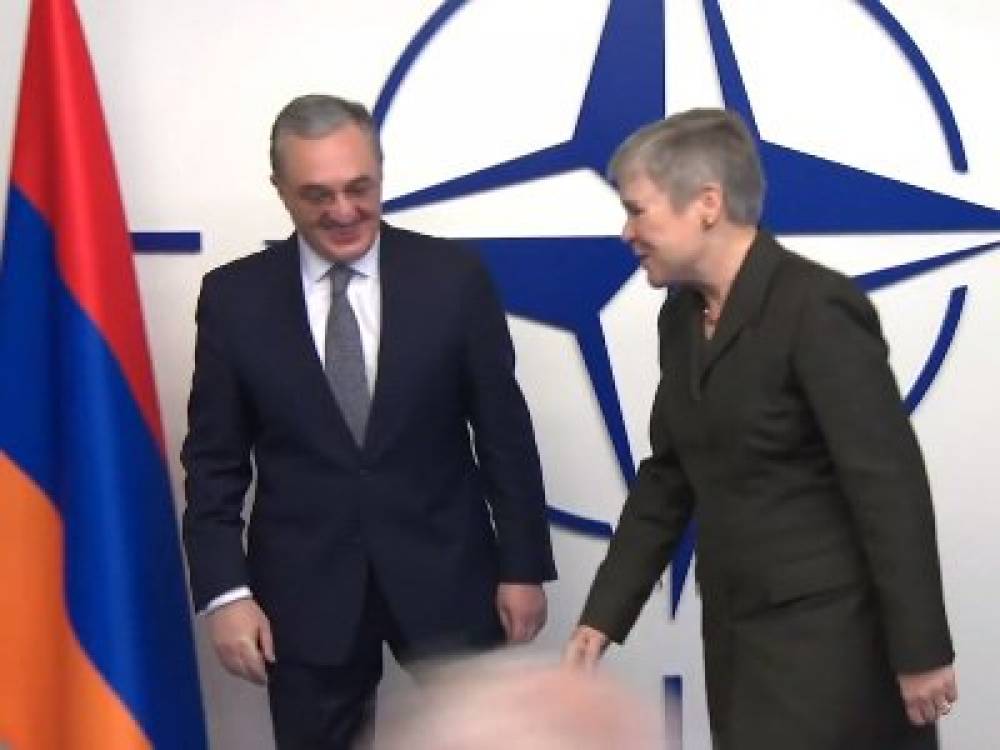 Զոհրաբ Մնացականյանը հանդիպել է ՆԱՏՕ-ի գլխավոր քարտուղարի տեղակալի հետ
