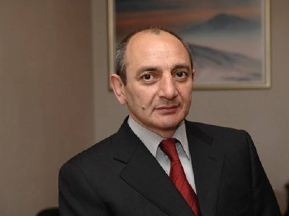 Բակո Սահակյանը 1,5 տասնյակ օրենք է ստորագրել, այդ թվում «Ռազմական դրության իրավական ռեժիմի մասին» օրենքը