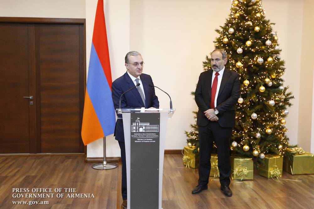 Նիկոլ Փաշինյանը մասնակցել է Ամանորի և Սուրբ Ծննդյան տոների առթիվ արտաքին գործերի նախարարության ընդունելությանը