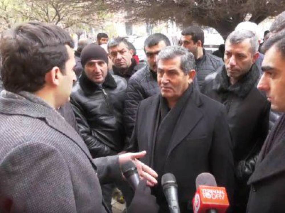 Բեռնափոխադրողների բողոքի ակցիան կառավարության դիմաց. «բեռնատարներով կփակենք ճանապարհները» (տեսանյութ)