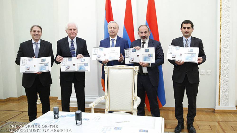 ՏՏ ոլորտում համաշխարհային ներդրման համար պետական մրցանակին նվիրված երկու նամականիշ ու Հատուկ ծրար Է մարվել