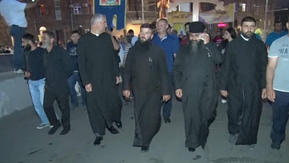 Գարեգին հեռացիր,Մայր Աթոռը ազատիր.բողոքի երթ (ուղիղ միացում)