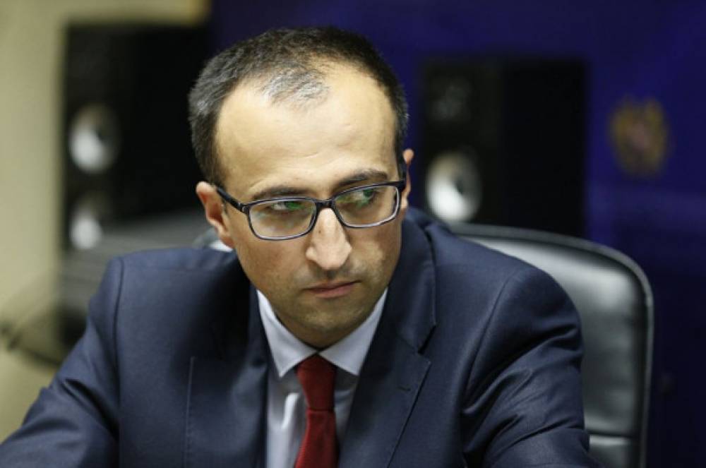 Արսեն Թորոսյանի՝ ամանորյա յուրօրինակ շնորհավորական տեսահոլովակը