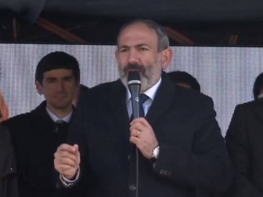 Փաշինյանը՝ երթուղային տրանսպորտում