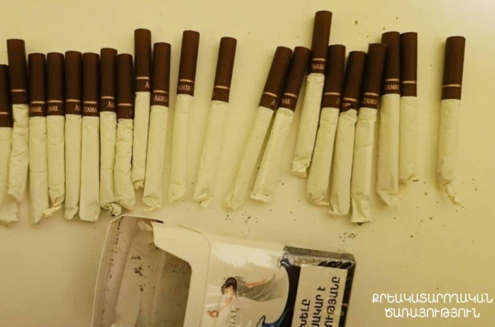«Արթիկ» ՔԿՀ-ում դասավանդող ուսուցչի մոտ հայտնաբերվել է կասկածելի ծխախոտի տուփ․ նա համաձայնել էր գումարի դիմաց այն բերել ՔԿՀ