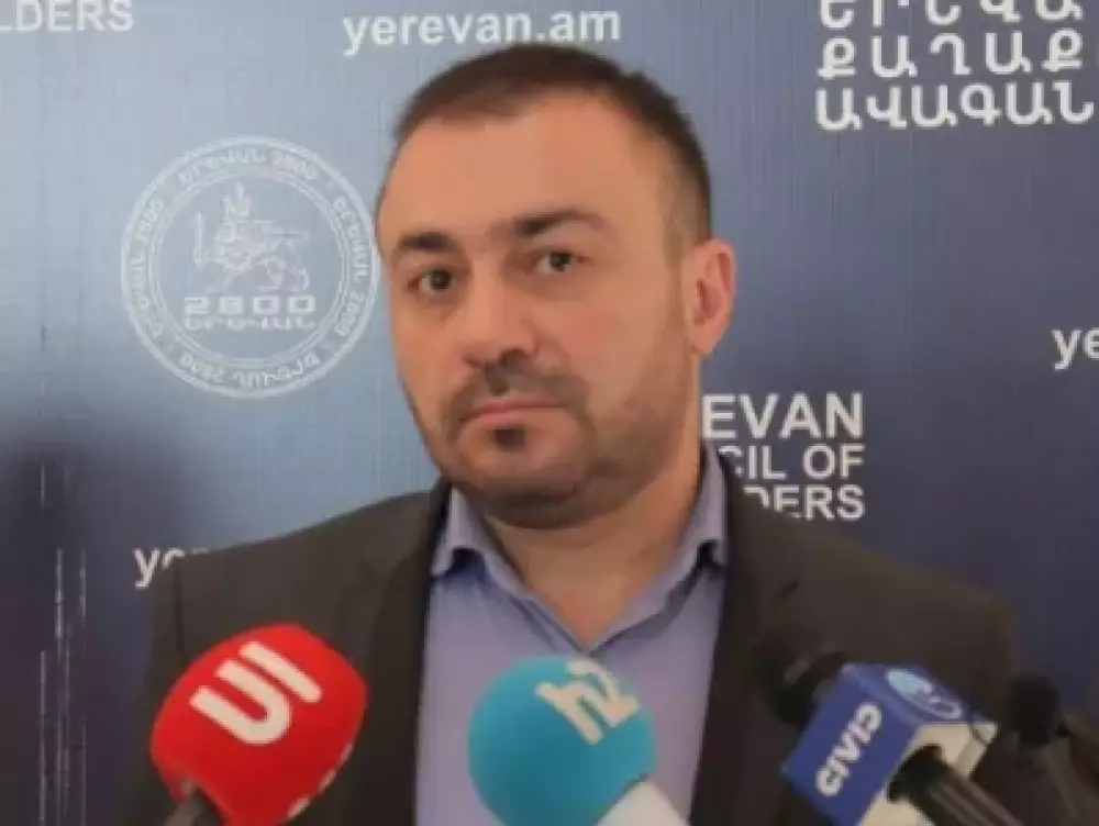«Հանրային ձայնը» քվորում ապահովեց, իսկ թանկացումները երևանցիներին «նվեր» են մատուցելու. Սուքիասյան