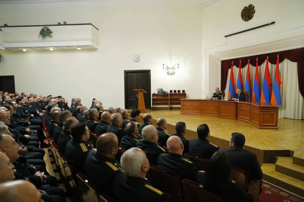 Կարեւորը ԱԱԾ աշխատողները, ոստիկաններն ու քննիչներն են․«Հրապարակ»