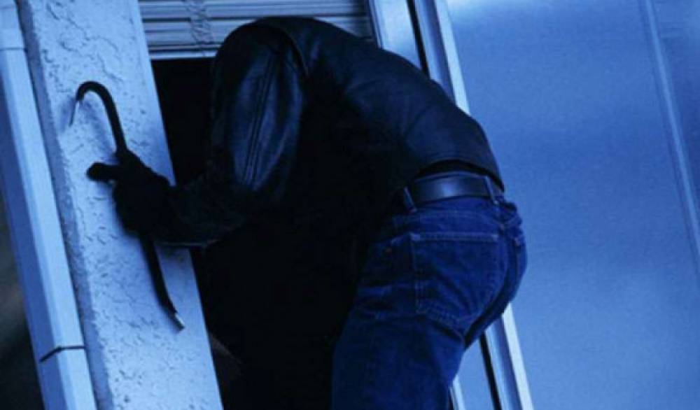 Առաստաղից անցք բացելով՝ մտել էր համաքաղաքացու առանձնատուն և գողություն արել