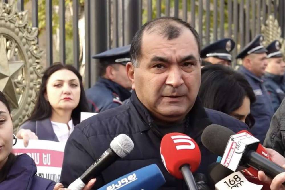 Ես էդպես էլ բանակի 5-րդ շարասյունը չիմացա, թե ովքեր են. Ջերմուկում թշնամին ամրանում է. Խաչատրյան
