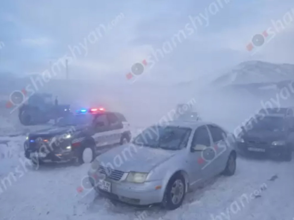 Ալագյազ-Սպիտակի ոլորաններին մերկասառույցի պատճառով 700-ից ավելի մեքենա չեն կարողանում տեղաշարժվել