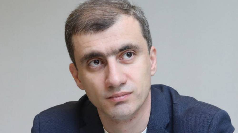 Մեսրոպ Առաքելյան. Նման մակարդակի պաշտոնյաններին նորմալ երկրներում դպրոց չեն ընդունում