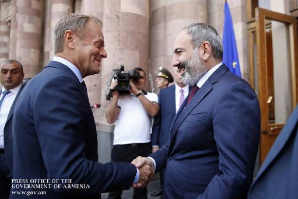 Հուսով եմ՝ հետագայում մեր համագործակցությունը կընդլայնվի․ Փաշինյանը՝ Լեհաստանի նորանշանակ վարչապետին