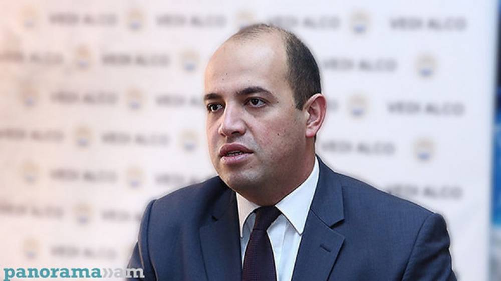 Արցախի իշխանությունները դեռևս համարձակություն չունեն անտեսելու Ալիևի ու Փաշինյանի սպառնալիքները և հայտարարել հրամանագրի չեղարկման մասին. Մելիք-Շահնազարյան