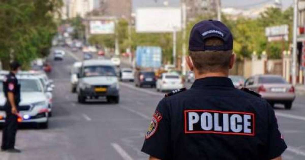«Ժողովու՜րդ, սա վտանգավոր բան ա, մարդը պարեկին կաշառք ա առաջարկելու, որ տուգանք չգրի»