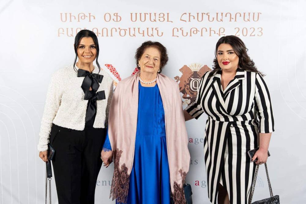 «Սիթի օֆ Սմայլ» հիմնադրամի ամենամյա բարեգործական ընթրիքն այս տարի կազմակերպվել է «Գագիկ Ծառուկյան» հիմնադրամի հետ համատեղ