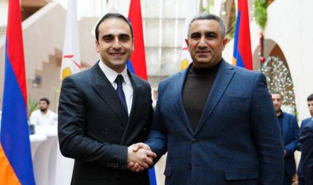 Ավինյանը Մետրոպոլիտենի տնօրեն Բաբկեն Սեդրակյանին պարգևատրել է Երևանի քաղաքապետի պատվոգրով