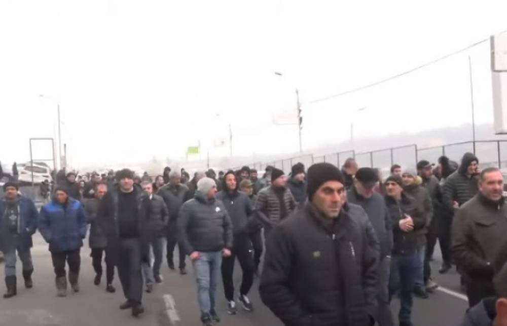 ՈՒՂԻՂ․ բողոքի ակցիա․ ձկնաբույծները փողոցներ են փակում